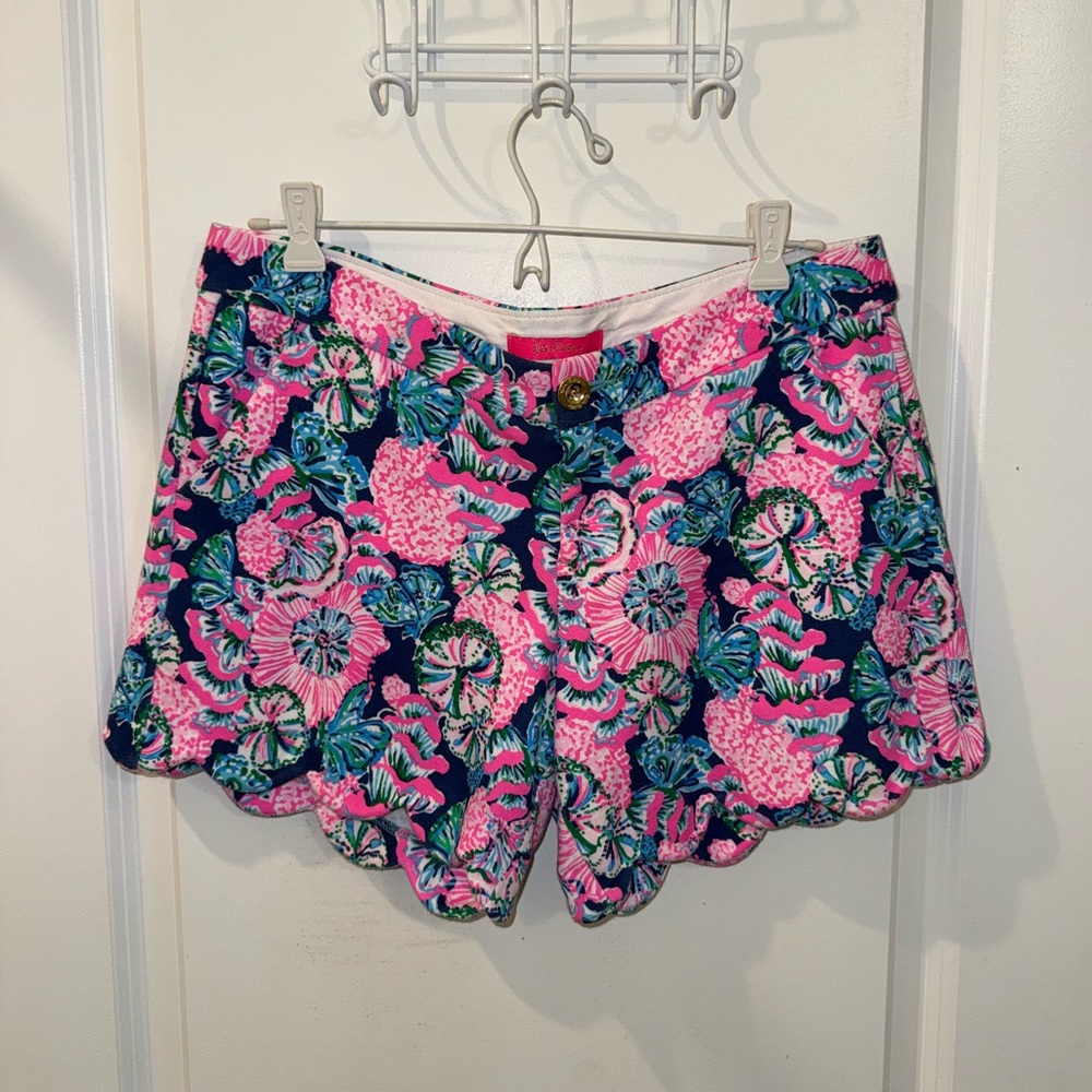 Lily Pulitzer Floral Scalloped Hem Shorts